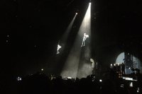 Vegard og Bård heist ned i englekostymer