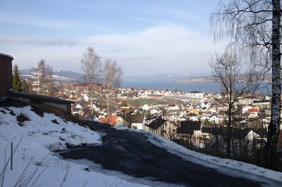 Utsikt ut mot sykehuset / fotballbanen