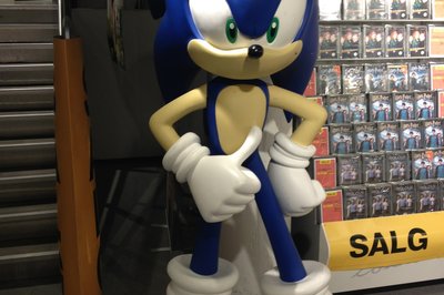 Sonic-statue på SpaceWorld