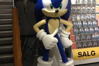 Sonic-statue på SpaceWorld