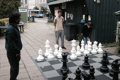 Sjakk og minigolf på Grünerløkka