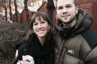 Ut på juleshopping med søster og bror, her ved 