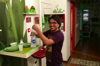 Fra den andre siden.