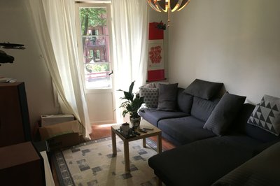 Gamle leiligheten i Jens Bjelkesgate. Trist å forlate den fine bakgården..