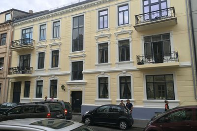 Fasaden, nylig oppusset