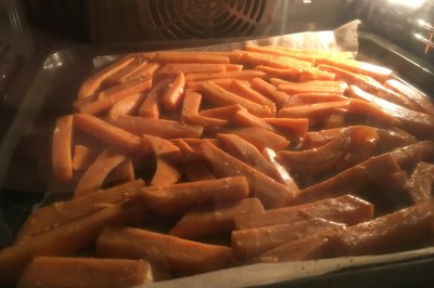 Forsøkte å lage pommes frites av søtpotet, med varierende hell