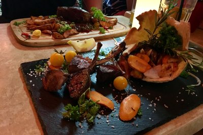 Middag på vei tilbake. Alt for mye salt