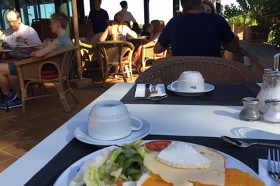 Frokost på hotellet
