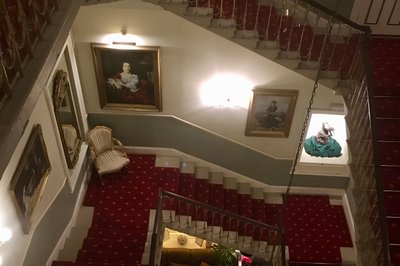 Trappene opp. Manglet bare at de endret konfigurasjon av og til