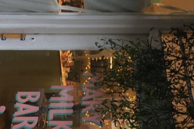 Vi spiste is på Marrys melkebar. Bildet er rotert feil..