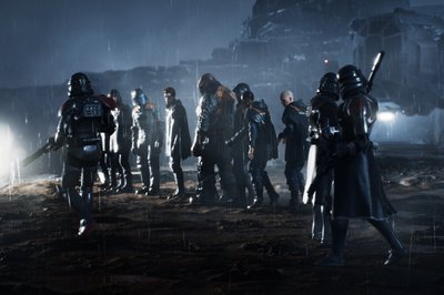 Fem år etter at Anakin blir Darth Vader, og vi følger Cal Kestis som var en jedi padawan under