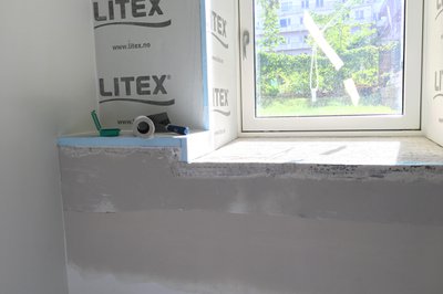 Reparasjon av vegger og ekstra isolering på to rom.