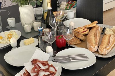 Frokost i leiligheten