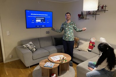 Hos bror for å henge opp en TV