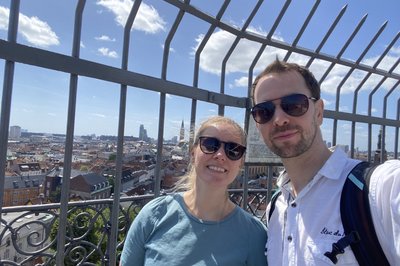Gåtur i København, oppe i et tårn for å få litt utsikt over byen