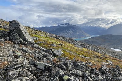 På vei ned, mens det fremdeles var lyst