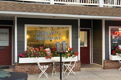 Søndag morgen dro vi på Andy's restaurant for pannekaker og kaffe